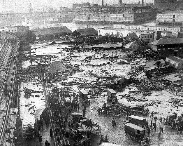 The Great Molasses Flood of 1919 One lunchtime in January 1919, a huge molasses tank did what it had been threatening to do for years, and burst. The result was a terrifying tsunami that swept all before it and killed scores of bystanders 